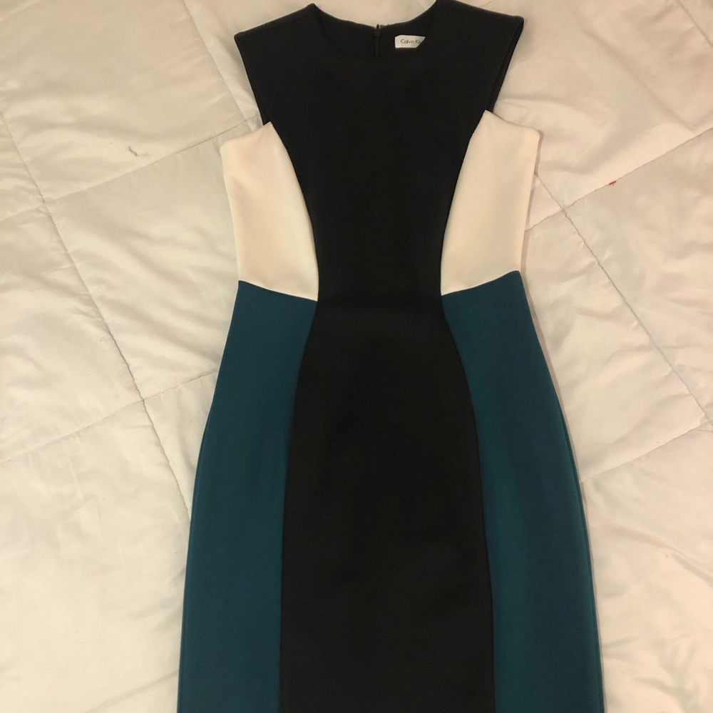 Knee length Calvin Klein stretch sheath